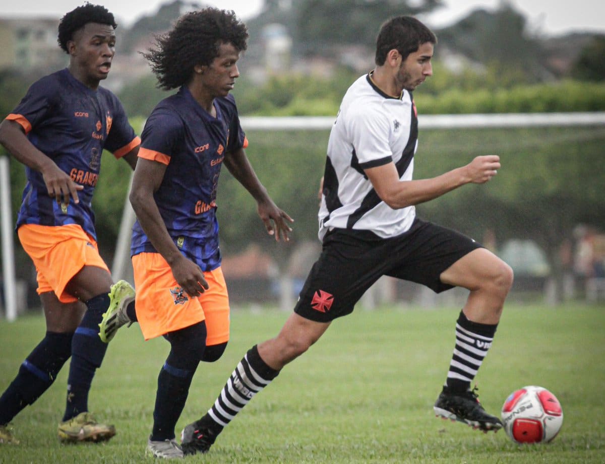 Vasco goleia o Nova Iguaçu e avança para a semifinal da Copa Rio 4 a 0