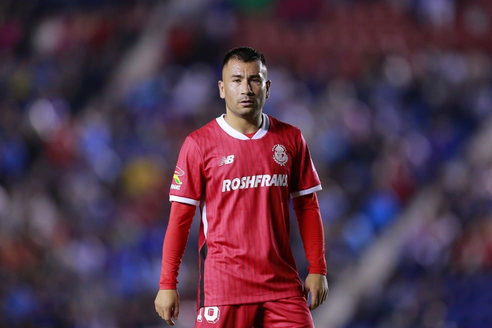 Jean Meneses em ação pelo Toluca — Foto: Mauricio Salas/Jam Media/Getty Images