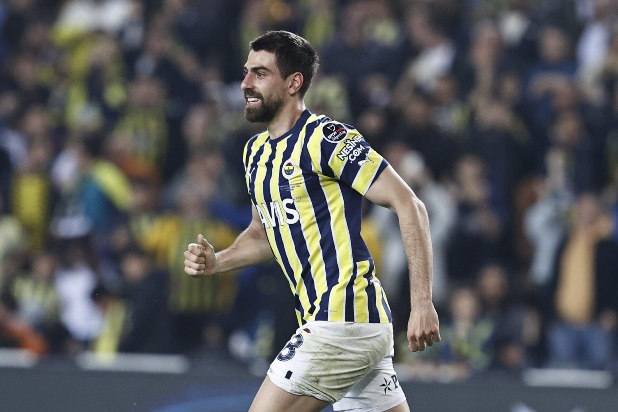 Luan Peres no Fenerbahçe em 2023 (Foto: Divulgação/Fenerbahçe)