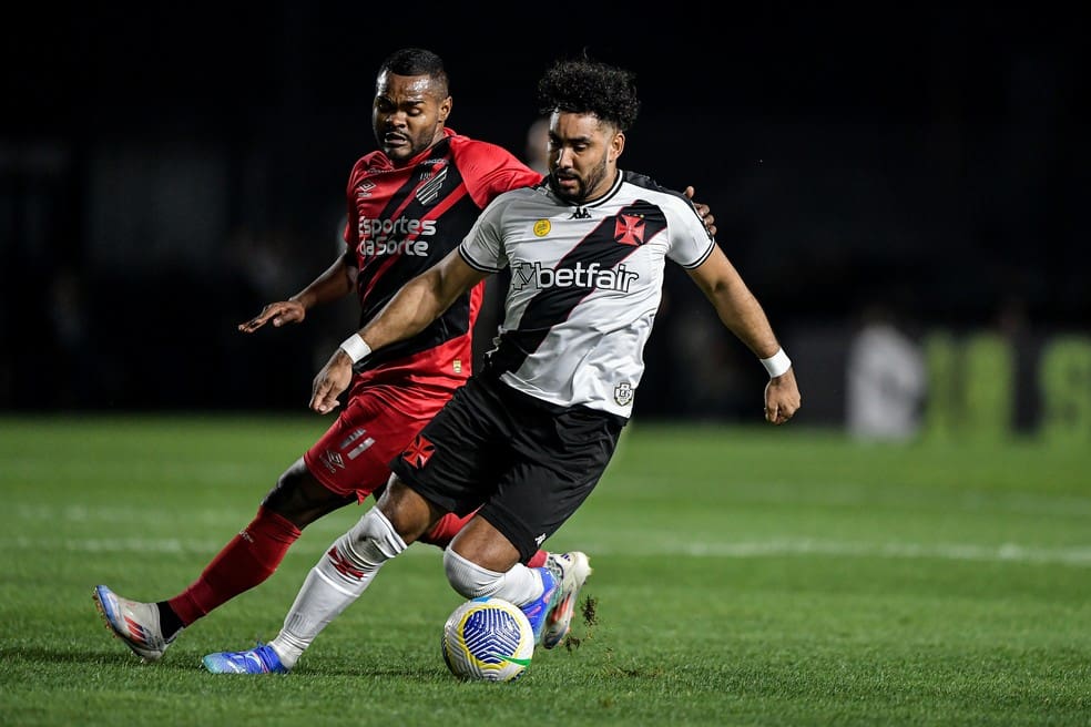 Payet participou de 90% dos gols marcados pelo Vasco enquanto ele esteve em campo — Foto: Thiago Ribeiro/AGIF