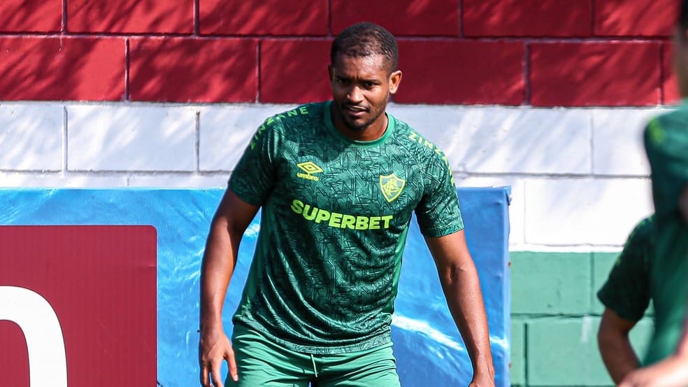 Marlon em treino do Fluminense no CT Carlos Castilho — Foto: Marcelo Gonçalves/FFC