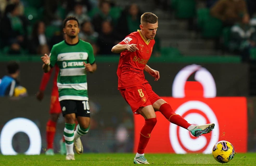 Maxime Dominguez em ação pelo Gil Vicente — Foto: Gualter Fatia/Getty Images