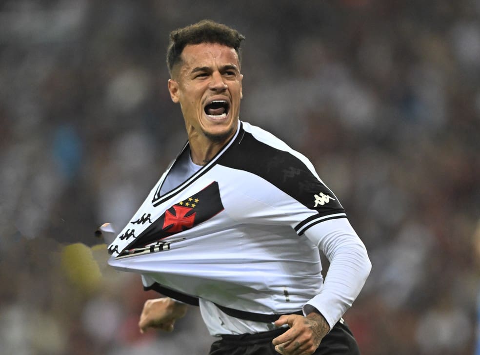 Philippe Coutinho, do Vasco, comemora gol contra o Flamengo — Foto: André Durão / ge