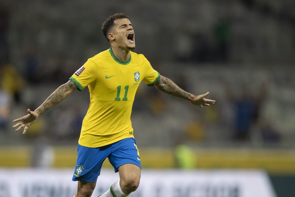 Philippe Coutinho comemora gol em vitória do Brasil por 4 a 0 sobre o Paraguai — Foto: Lucas Figueiredo / CBF