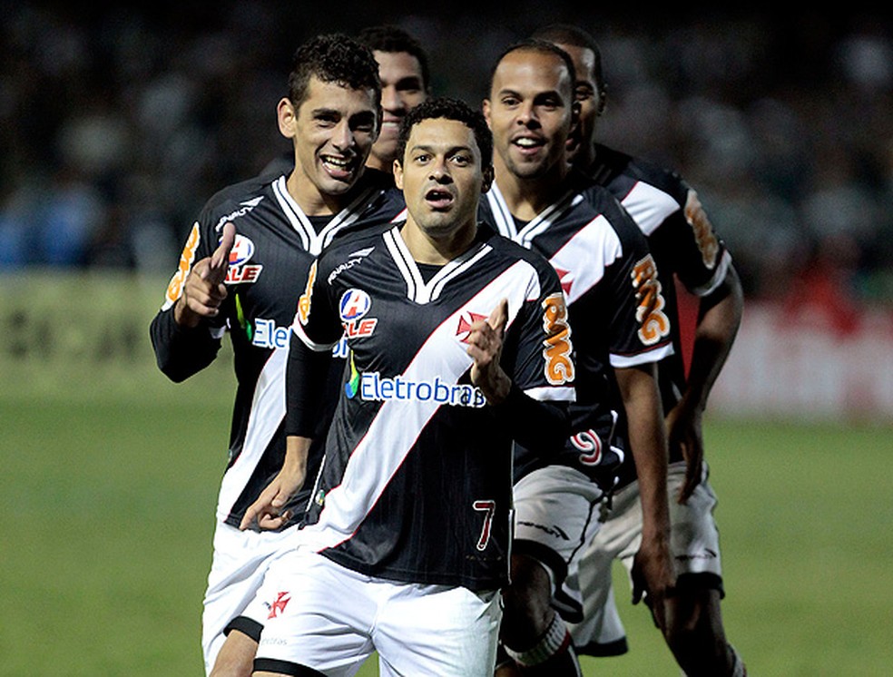 Eder Luis foi campeão da Copa do Brasil com o Vasco em 2011 — Foto: Agência Estado