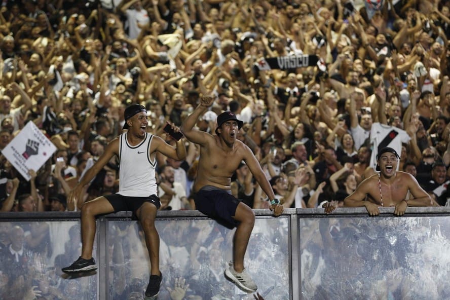 Torcida do Vasco em São Januário — Foto: Alexandre Cassiano