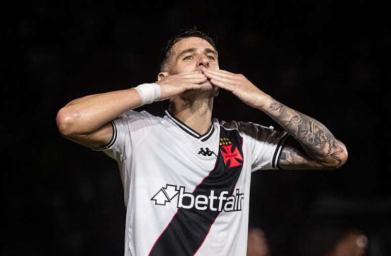 Foto: Leandro Amorim/Vasco - Legenda: Vegetti é o principal nome do Vasco na temporada e na campanha da Copa do Brasil / Jogada10