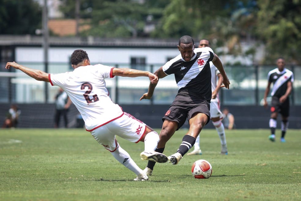 Luiz Gustavo na final do Carioca Sub-20 entre Vasco e Flamengo — Foto: Dikran Sahagian/Vasco