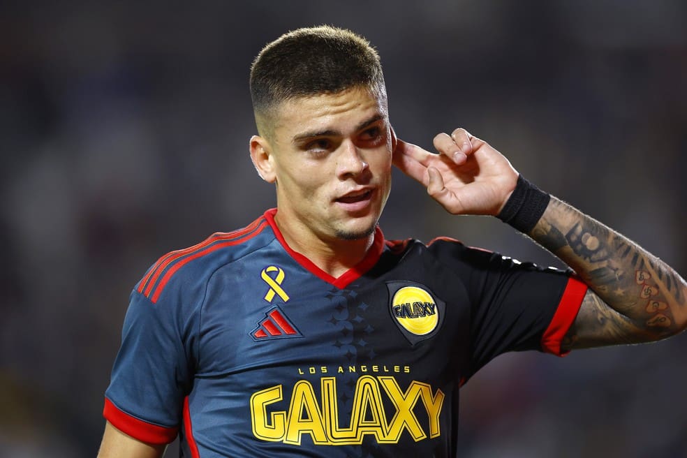 Gabriel Pec chegou ao LA Galaxy no começo do ano — Foto: Getty Images