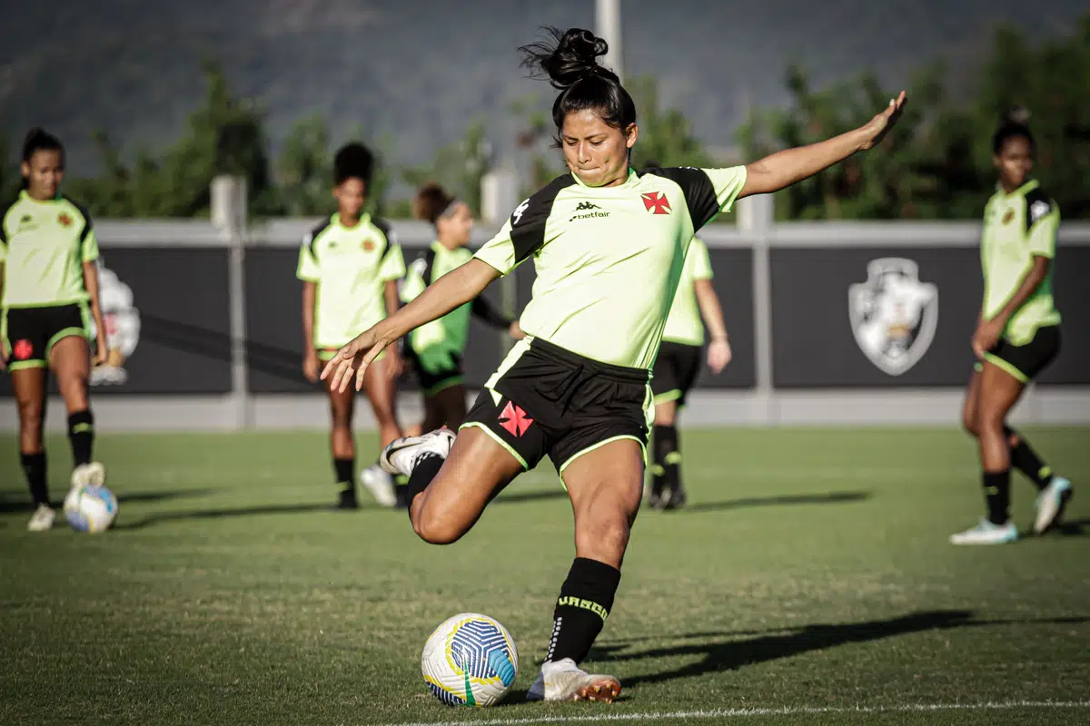 Time feminino do Vasco confirma renovação de contrato de Índia MeuVasco