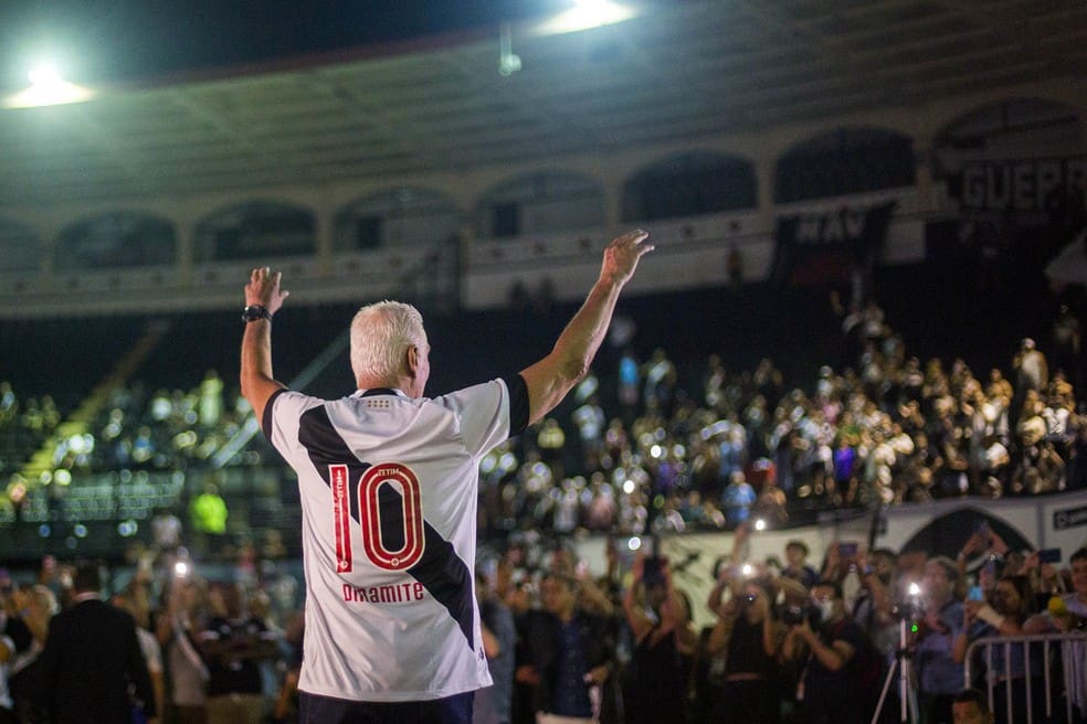 Roberto Dinamite, ídolo do Vasco, em São Januário — Foto: Daniel Ramalho / CRVG