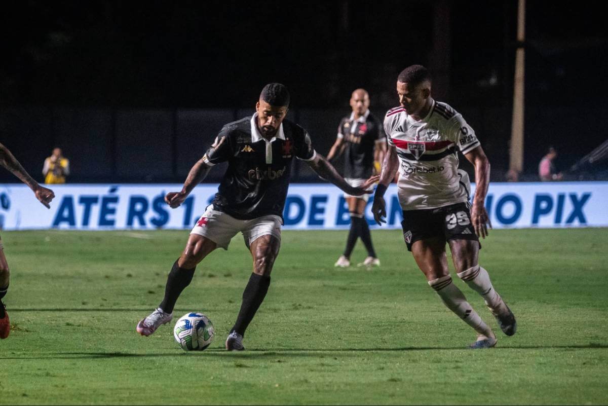 Paulinho Foi O Jogador Do Vasco Que Mais Fez Desarmes E Sofreu Faltas ...